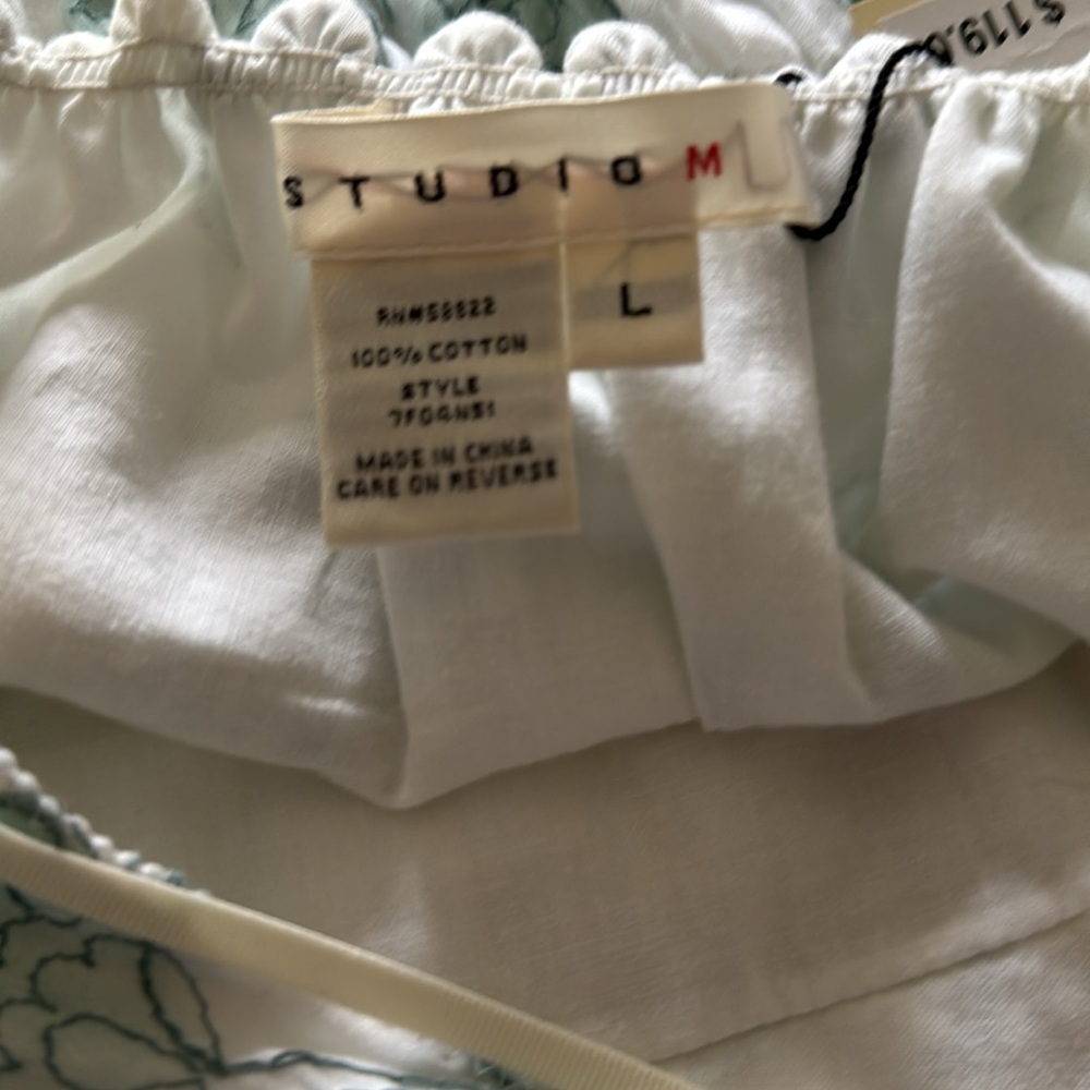 Studio M Floral White and soft Green Sun Dress size Large - Picture 7 of 7